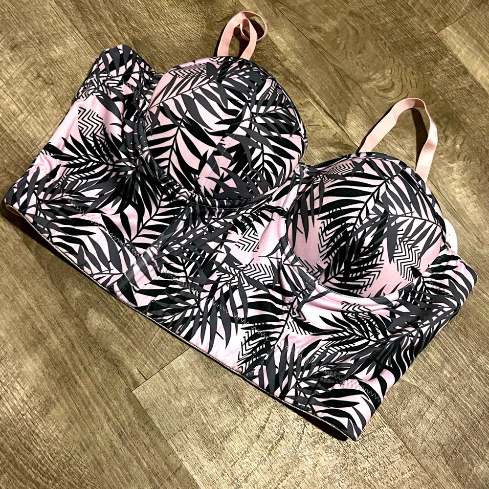 Palm crop top